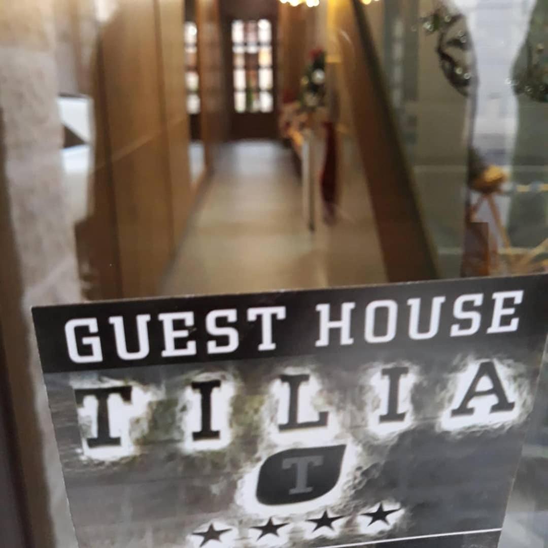 ホテル Tilia ツェティニェ エクステリア 写真